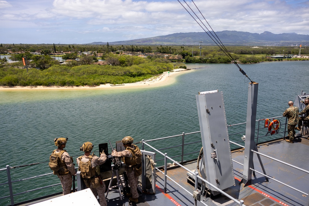 11th MEU Marines, Sailors Conduct Defense of the Amphibious Task Force