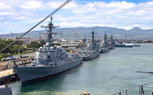 11th MEU Marines, Sailors Conduct Defense of the Amphibious Task Force
