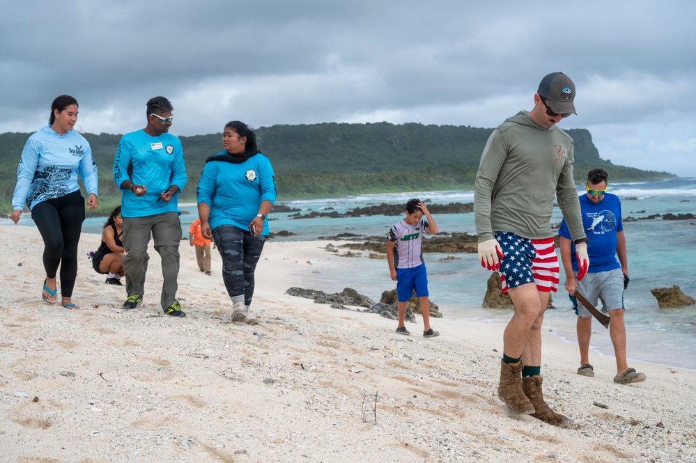 Team Andersen helps restore critical habitat during beach cleanup