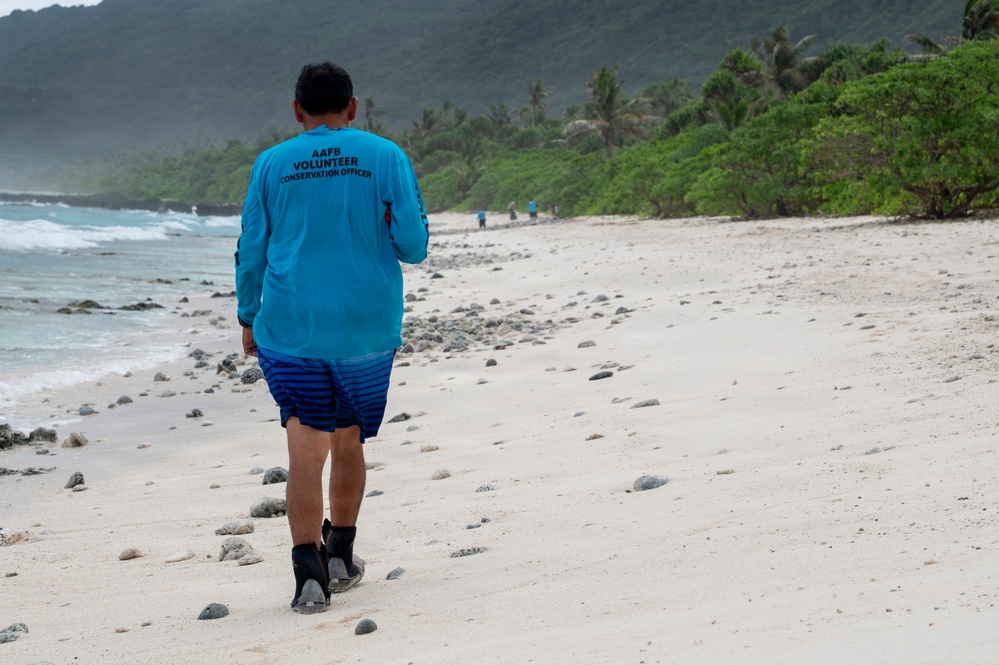 Team Andersen helps restore critical habitat during beach cleanup