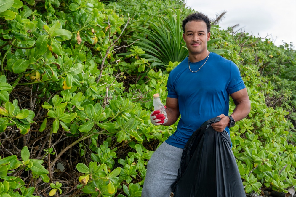 Team Andersen helps restore critical habitat during beach cleanup