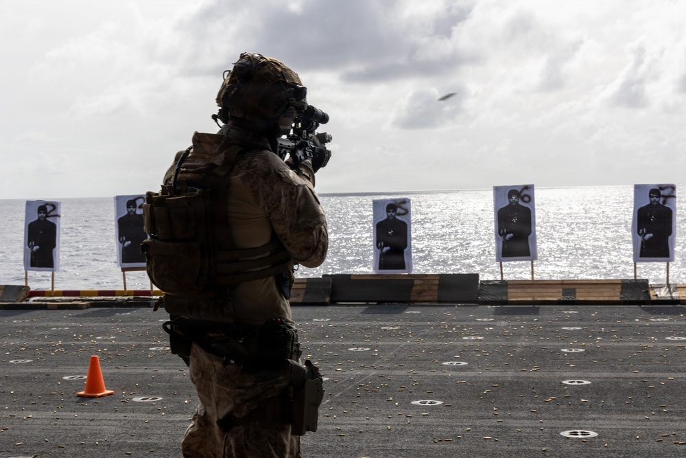 22nd MEU (SOC) | MSPF &amp; BLT 3/6 Conducts a Live-Fire Range Aboard USS Iwo Jima