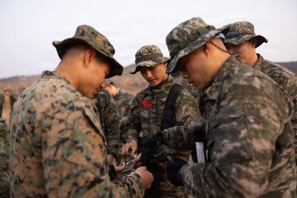 KMEP 26.1 | ROK Marines Welcome 12th LCT’s Charlie Company During KMEP