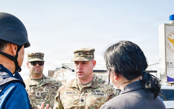 ROK SWAT, U.S Army Garrison Humphrey's personnel conduct joint explosive training