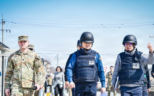 ROK SWAT, U.S Army Garrison Humphrey's personnel conduct joint explosive training