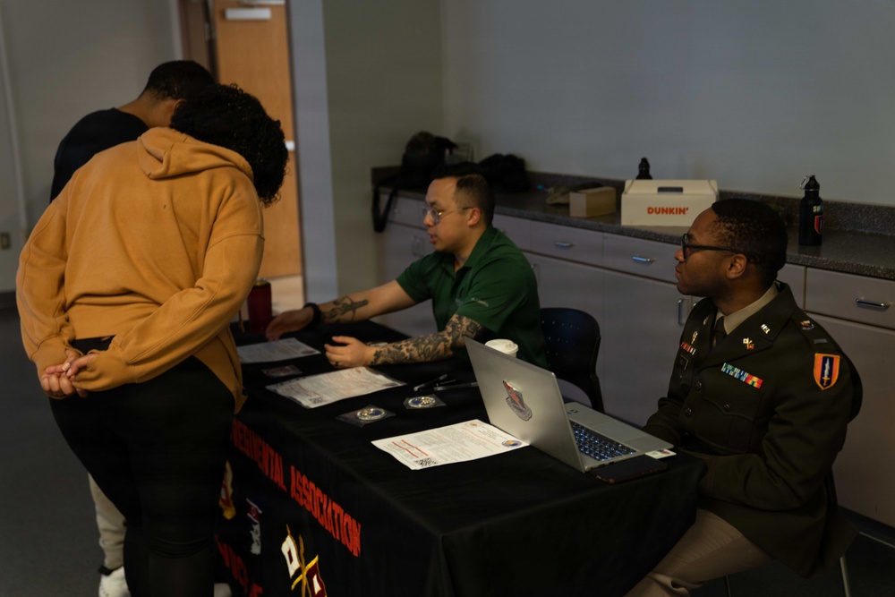 1SIG BDE Signal Month: 1st Signal Brigade Soldiers compete in Video Game Tournament.