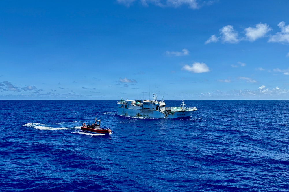 USCGC Oliver Henry conducts fisheries boarding on the high seas