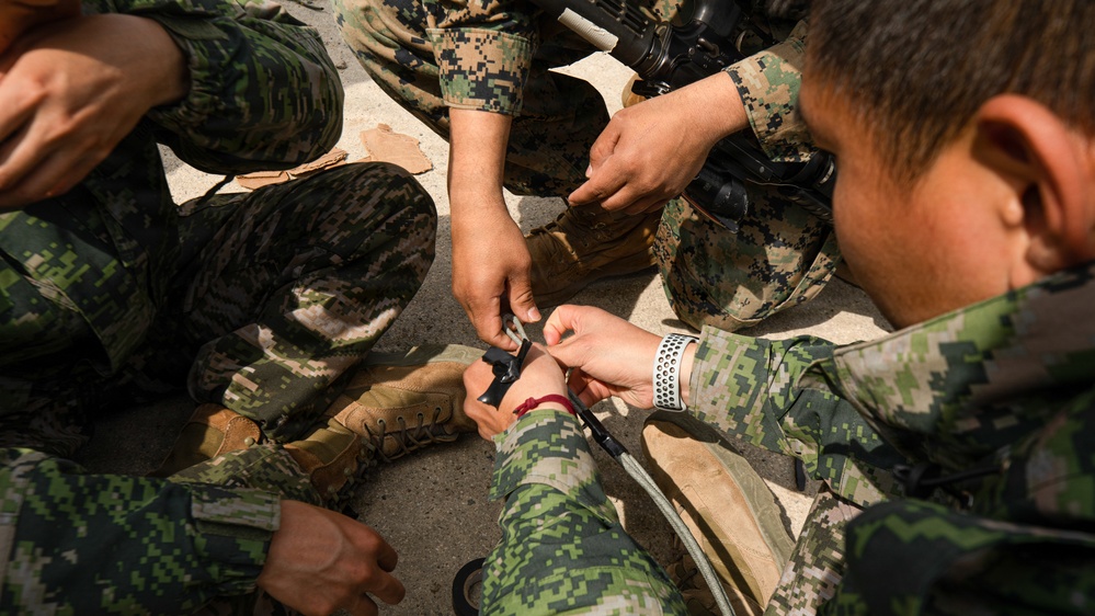 U.S. and ROK Marines Conduct Military Operations on Urban Terrain Training