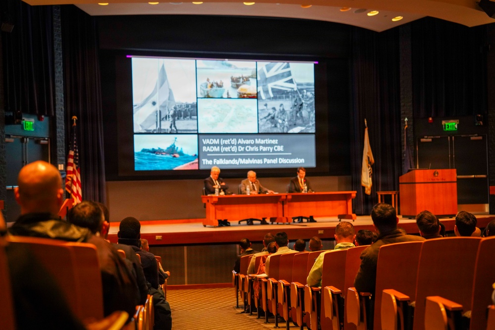 U.S. Naval War College Hosts Discussion Between Falklands War Veterans