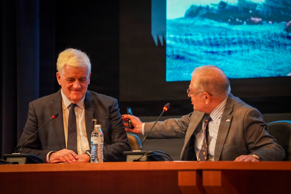 U.S. Naval War College Hosts Discussion Between Falklands War Veterans