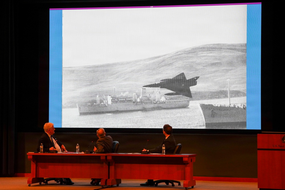 U.S. Naval War College Hosts Discussion Between Falklands War Veterans