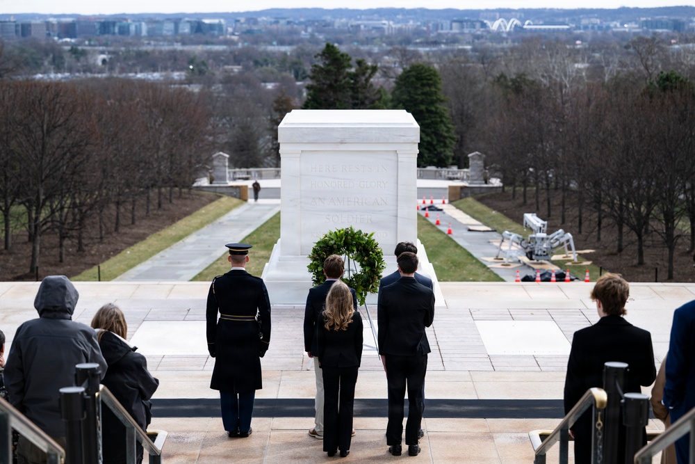Students From the United States Senate Youth Program Visit Arlington National Cemetery