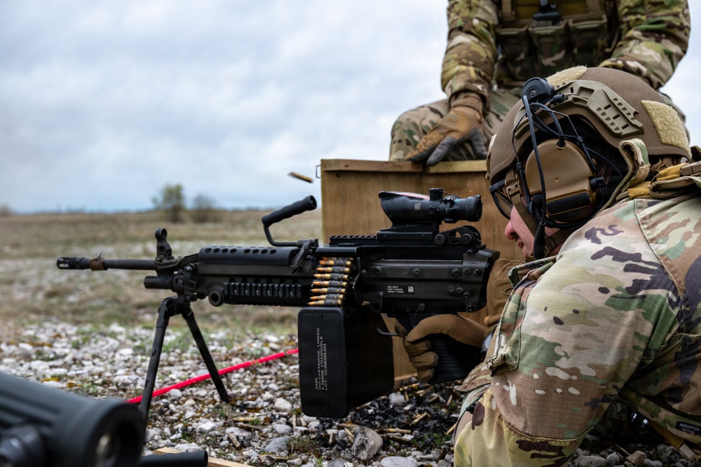 31st SFS Conducts M240B and SMASH 2000L Training