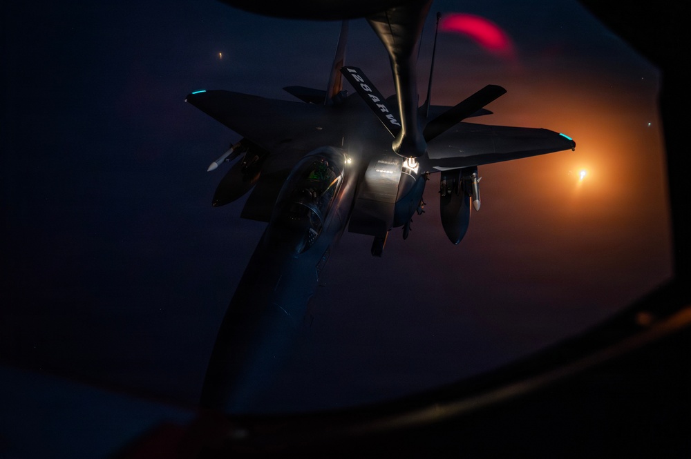 KC-135 Stratotanker refuels Fighter Aircraft during Operation Epic Fury