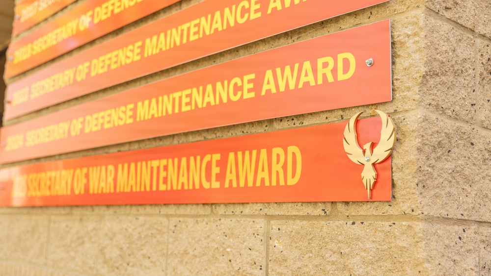 1st Maint. Bn., 1st MLG, is Awarded the 2025 Secretary of War Phoenix Award for Maintenance Excellence