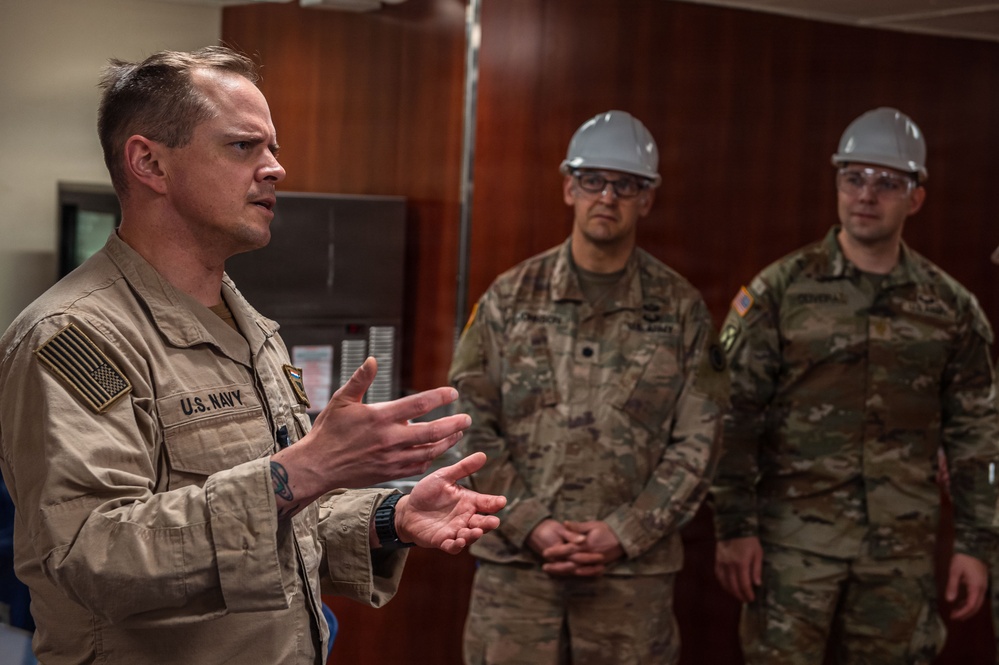 U.S. Army (I) Corps tours USS Ronald Reagan (CVN 76)