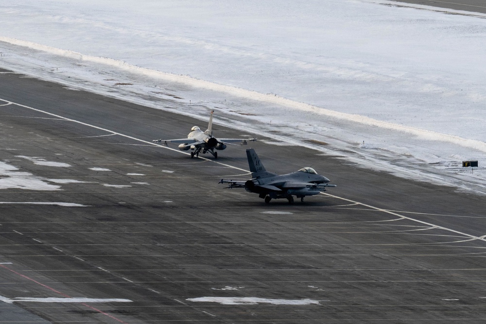 Alaskan NORAD Region operates from remote Alaska airfield
