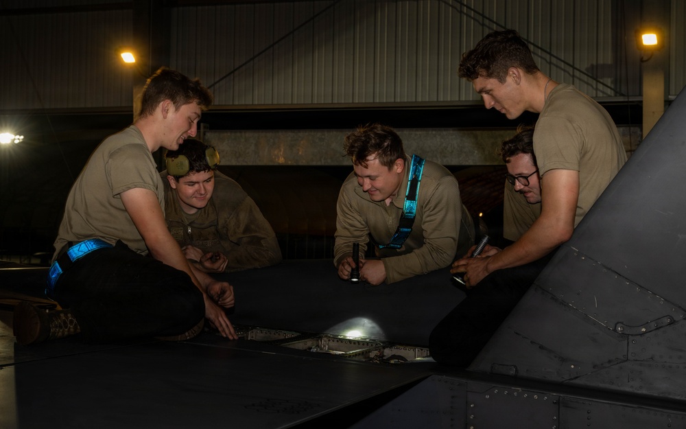 4th Fighter Wing Around-The-Clock Maintenance