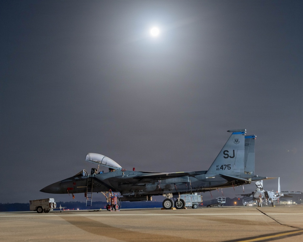 4th Fighter Wing Around-The-Clock Maintenance