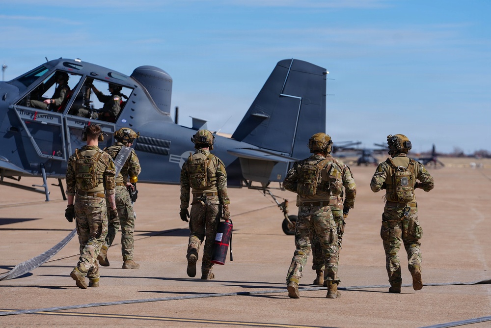 Steadfast Line conducts FARP with OA-1K