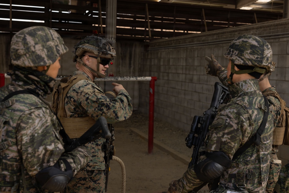 KMEP 26.1 | U.S. Marines with 12th LCT and ROK Marines Execute a Leadership Course