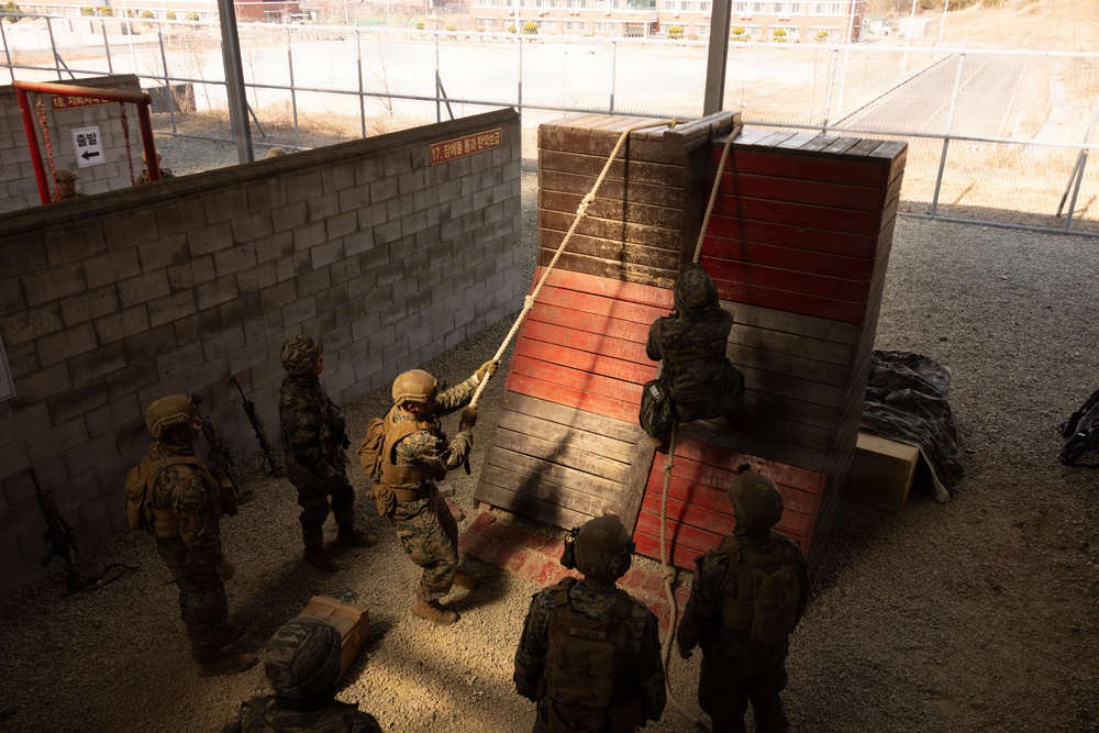 KMEP 26.1 | U.S. Marines with 12th LCT and ROK Marines Execute a Leadership Course