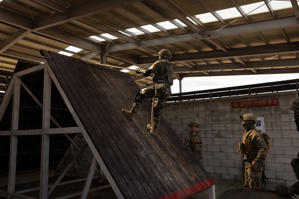 KMEP 26.1 | U.S. Marines with 12th LCT and ROK Marines Execute a Leadership Course