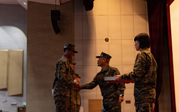 KMEP 26.1 | ROK Marines Present Awards to 12th LCT Charlie Company