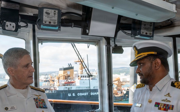 Adm. Steve Koehler, commander, U.S. Pacific Fleet, visits the Sri Lanka Navy's offshore patrol vessel P628