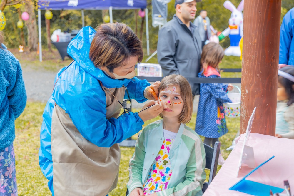 CFAY MWR Hosts Eggstravaganza