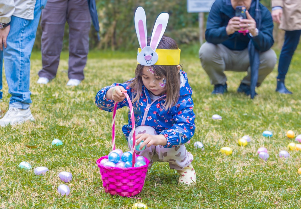 CFAY MWR Hosts Eggstravaganza