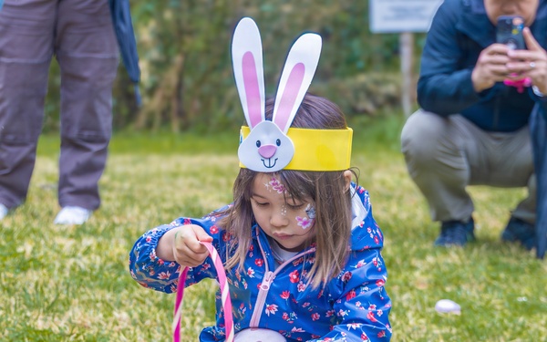 CFAY MWR Hosts Eggstravaganza