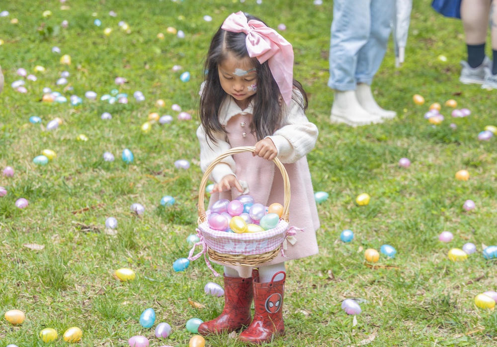CFAY MWR Hosts Eggstravaganza