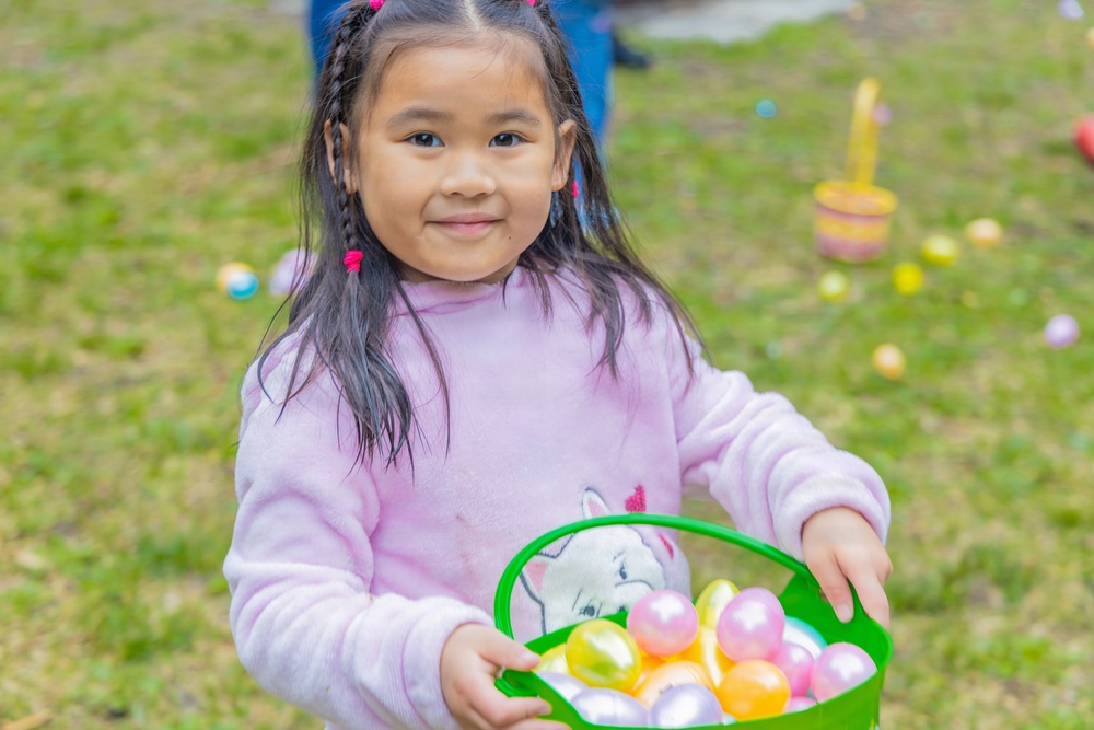 CFAY MWR Hosts Eggstravaganza