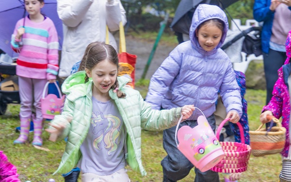 CFAY MWR Hosts Eggstravaganza