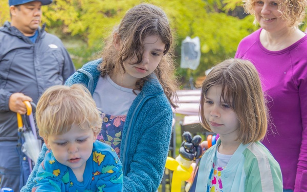 CFAY MWR Hosts Eggstravaganza