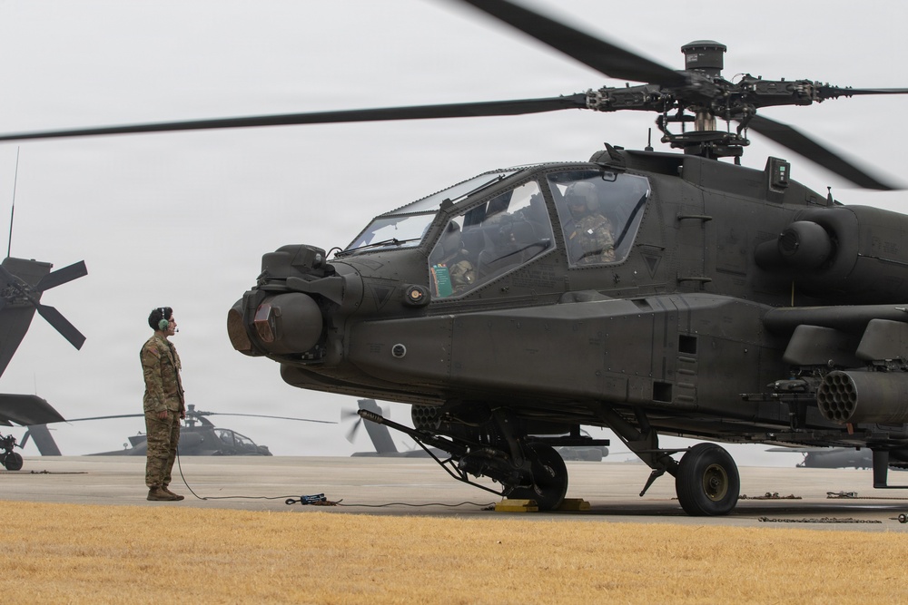 4-2 AB Conducts Pre-Flight Inspections