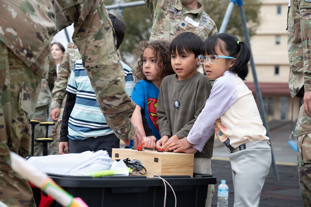 SSC STEM conducts outreach event at Yokota Elementary School
