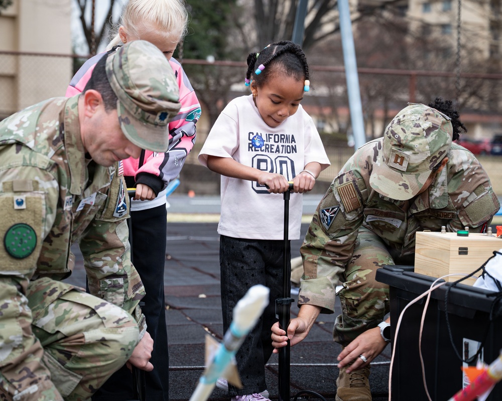 SSC STEM conducts outreach event at Yokota Elementary School