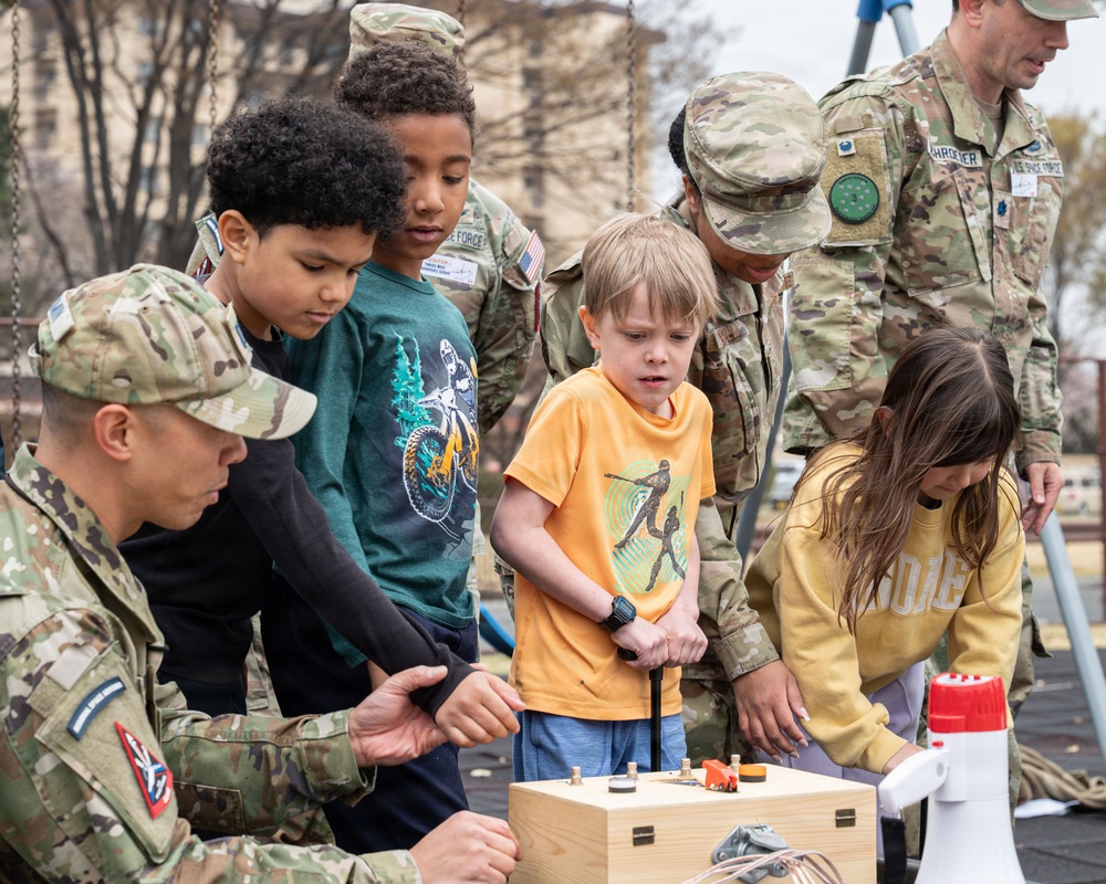 SSC STEM conducts outreach event at Yokota Elementary School