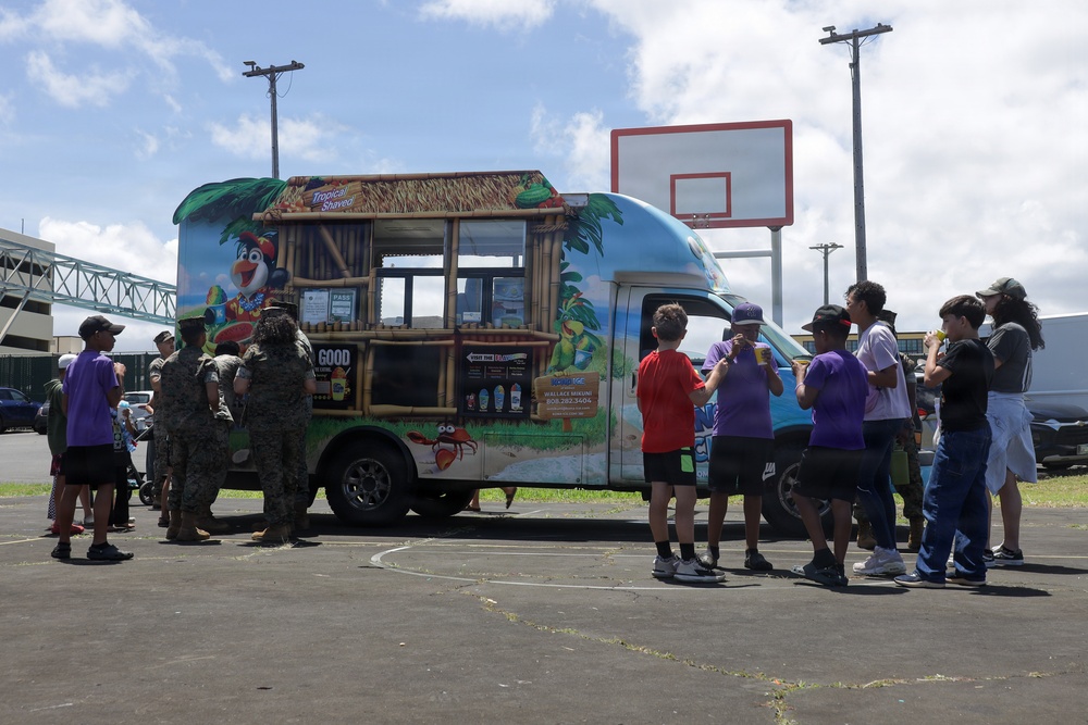 Headquarters Battalion Hosts the 2026 Easter Parade at MCBH