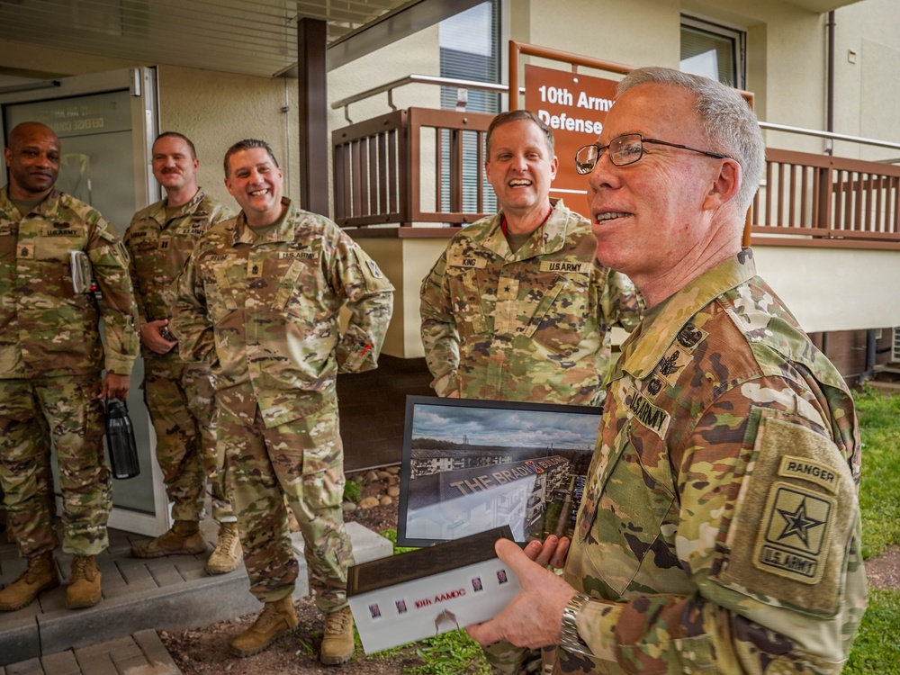 LTG Brady visits 10th AAMDC