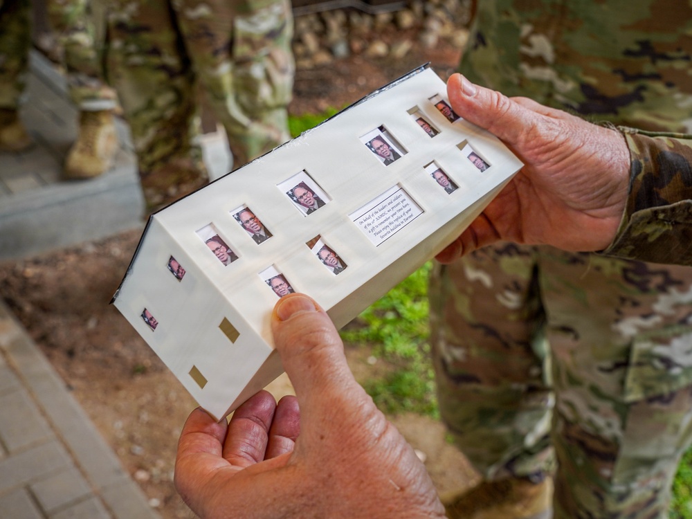 LTG Brady visits 10th AAMDC