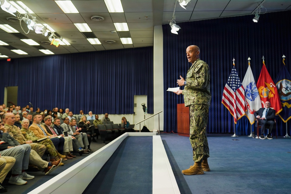 DLA Energy Commander Recognizes Operational Excellence and Provides Update on Recent Climate Survey