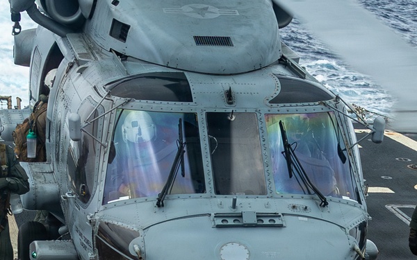 USS Rafael Peralta (DDG 115) Flight Ops