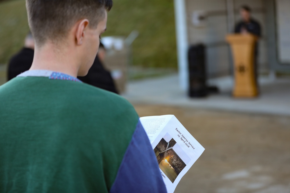 Dogface Soldiers attend Easter service