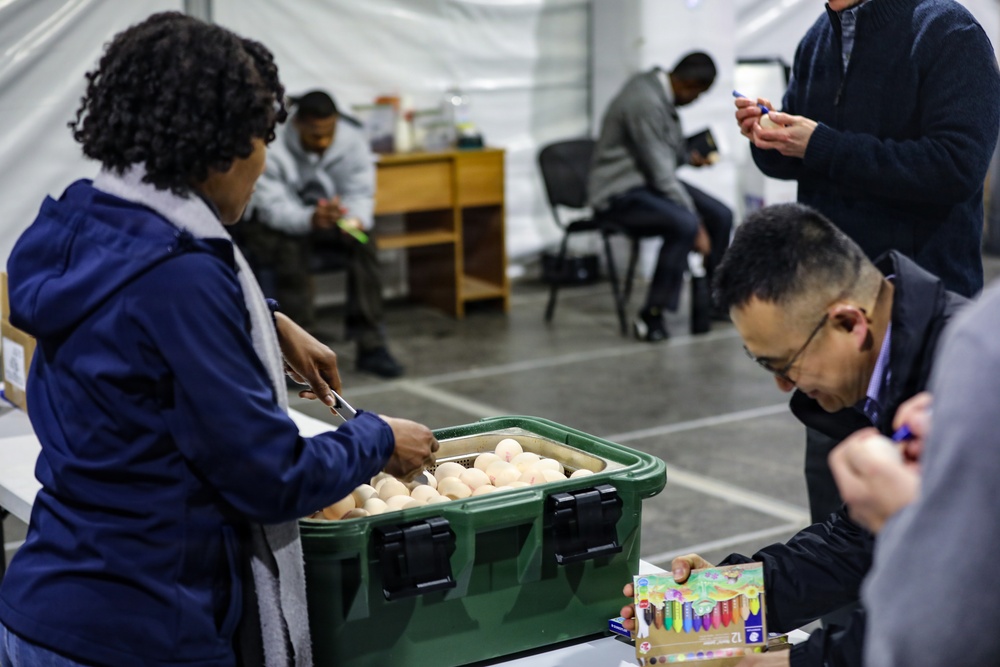 Dogface Soldiers attend Easter service