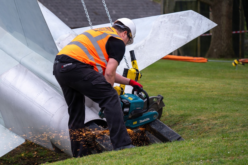 RAF Alconbury F-5E Tiger II replica removal and donation
