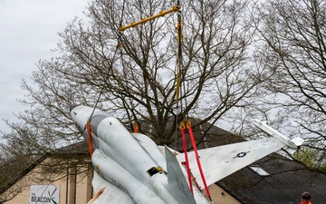 RAF Alconbury F-5E Tiger II replica removal and donation