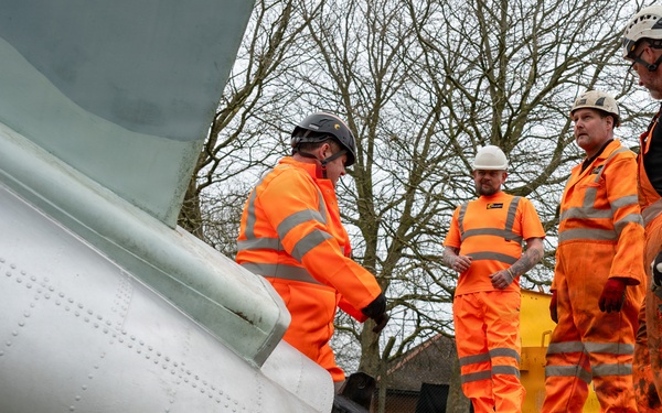 RAF Alconbury F-5E Tiger II replica removal and donation